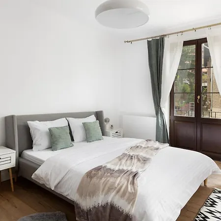 Citadel 58 - Unique In The Old Town, Next To The Citadel And Park Brașov