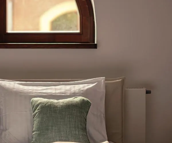 Apartment Citadel 58 - Unique In The Old Town, Next To The Citadel And Park *