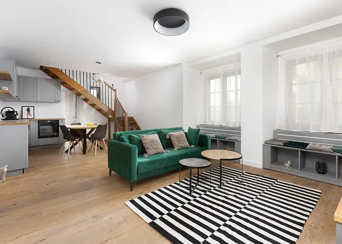 Citadel 58 - Unique In The Old Town, Next To The Citadel And Park Brasov